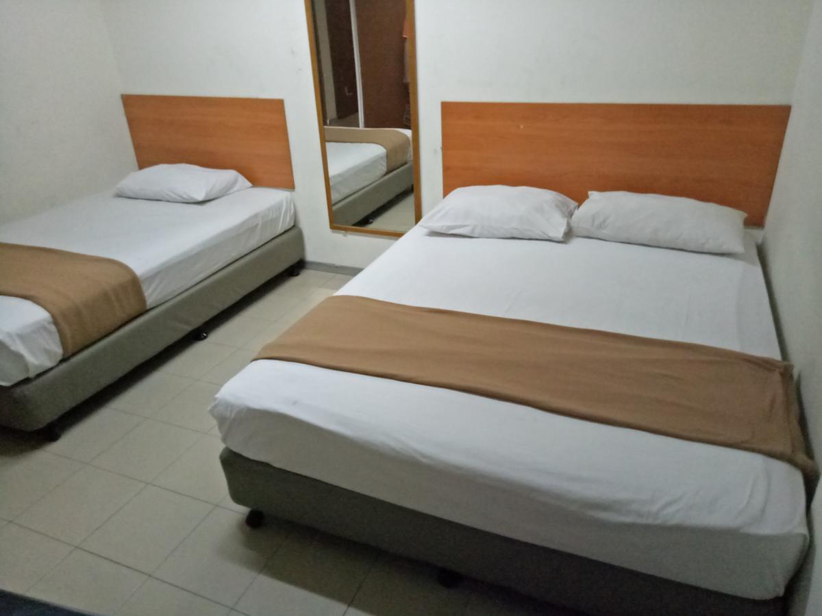 Hibiscus City Hotel 2*